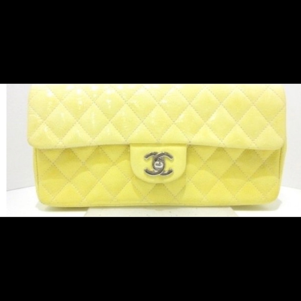 ❌Sold❌Authentic pre owned Chanel East West bag